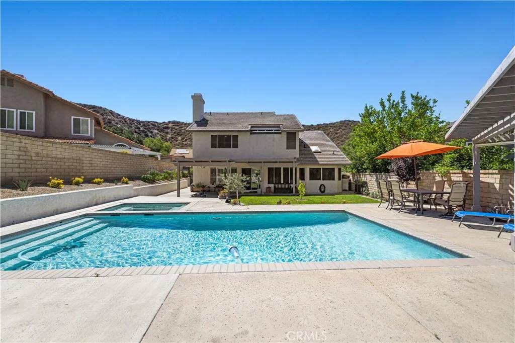 Saugus, CA 91390,28777 Kathleen Avenue