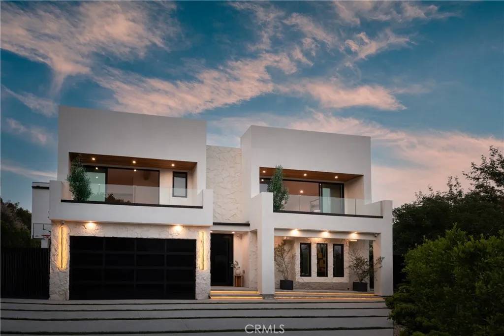 Los Angeles, CA 90046,2608 Zorada Drive