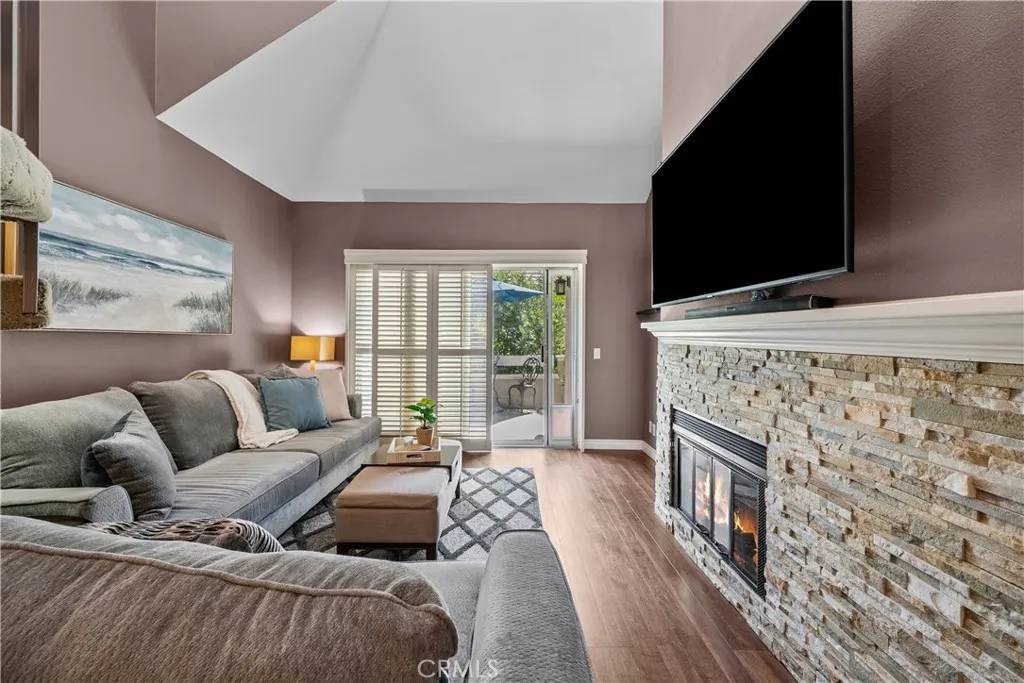 Valencia, CA 91355,23957 Arroyo Park Drive #146