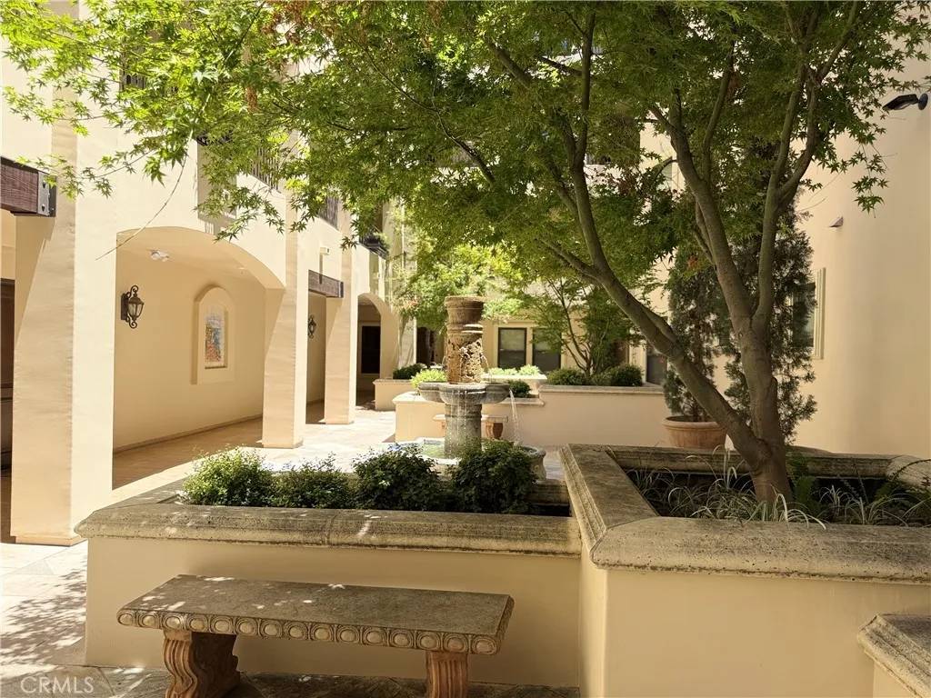 Studio City, CA 91604,12045 Hoffman Street #405