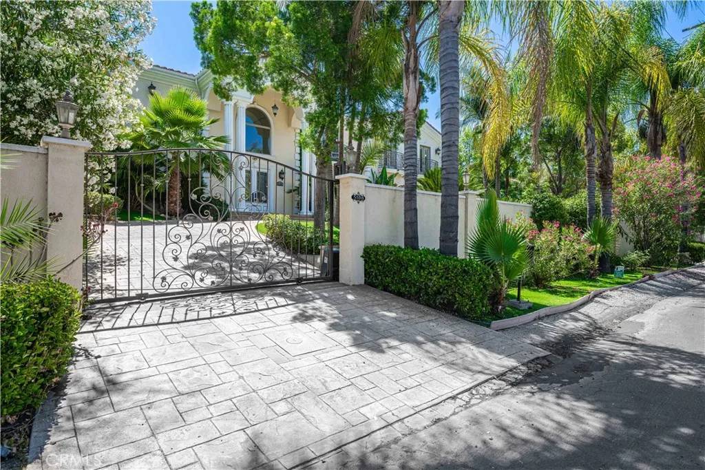 Tarzana, CA 91356,5108 Otis Avenue