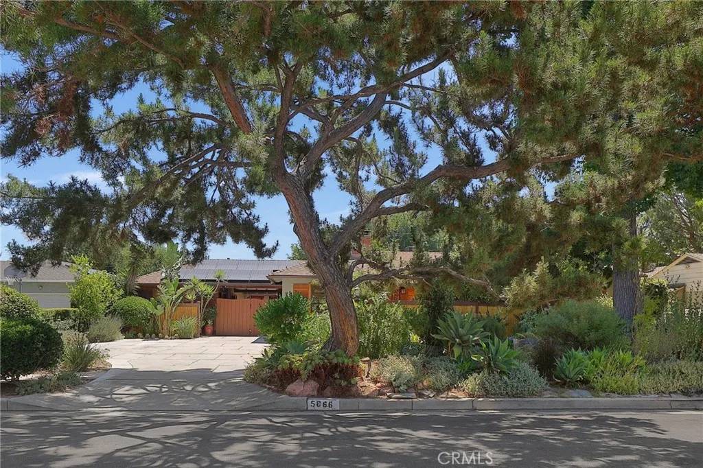Valley Glen, CA 91401,5866 Varna Avenue