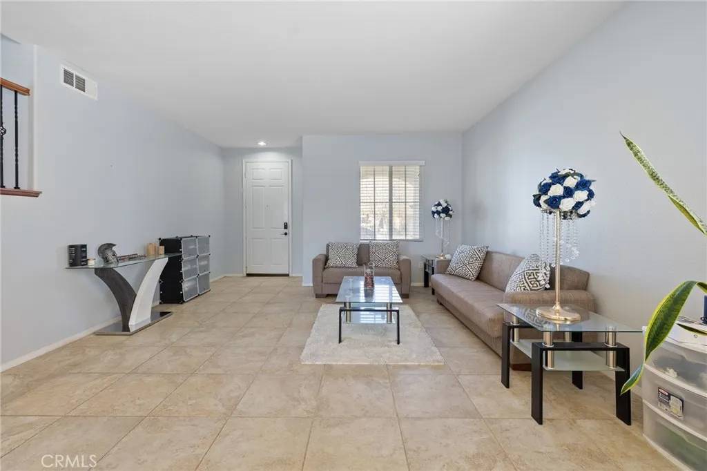 Lancaster, CA 93536,6138 W Avenue K1
