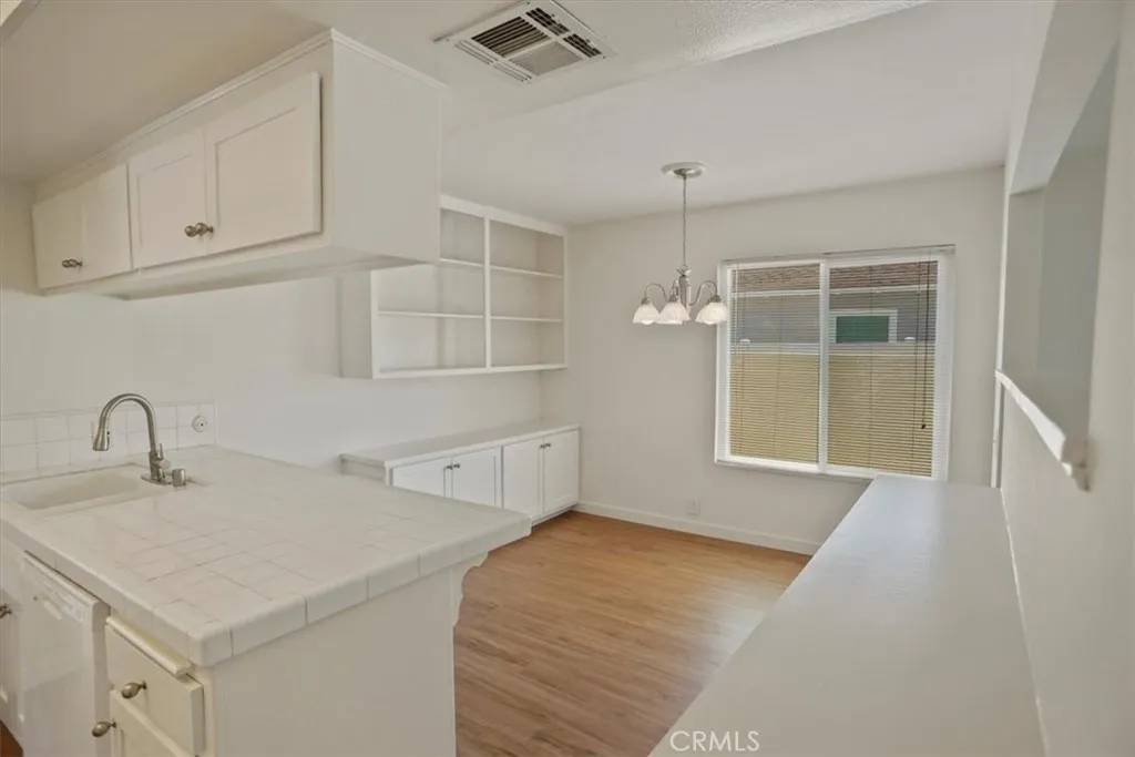Burbank, CA 91505,1138 N Valley Street