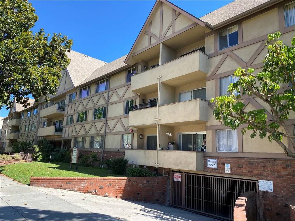 Glendale, CA 91202,600 W Stocker Street #317
