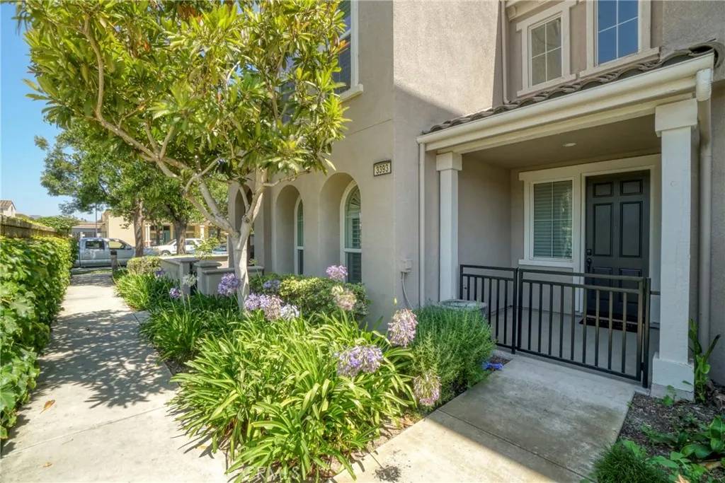 Camarillo, CA 93012,3393 Shadetree Way