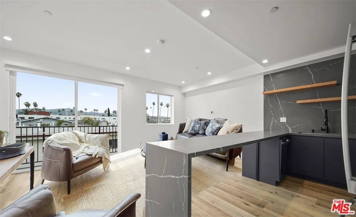 Los Angeles, CA 90029,849 N Mariposa Avenue #847 1/2