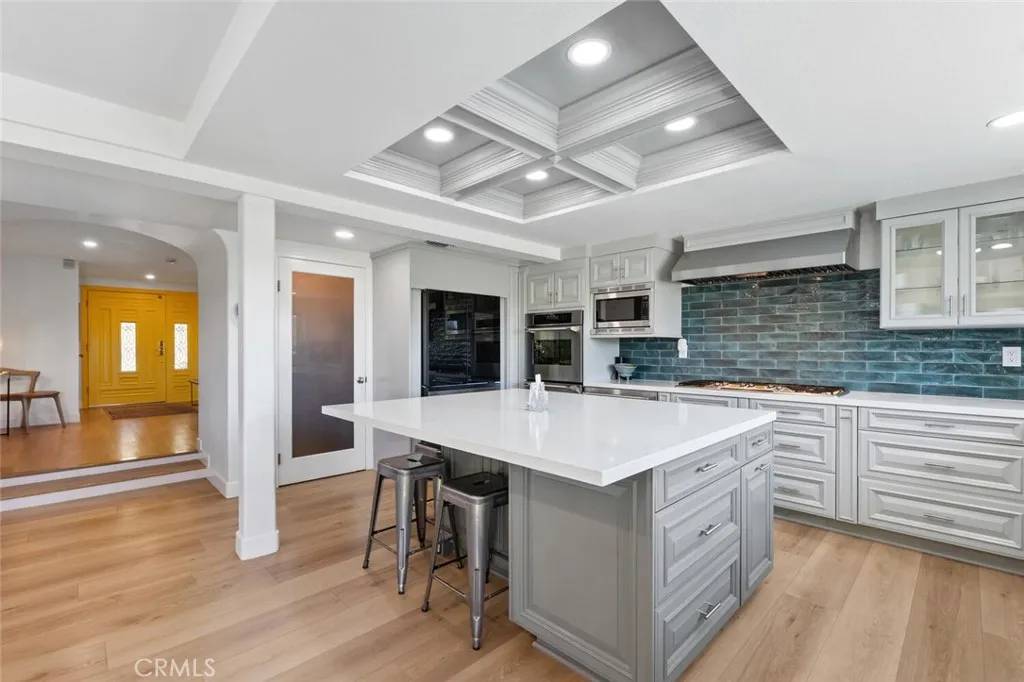 Thousand Oaks, CA 91360,1579 Via Parque