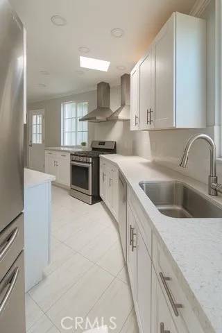 North Hollywood, CA 91606,6138 Vineland Avenue