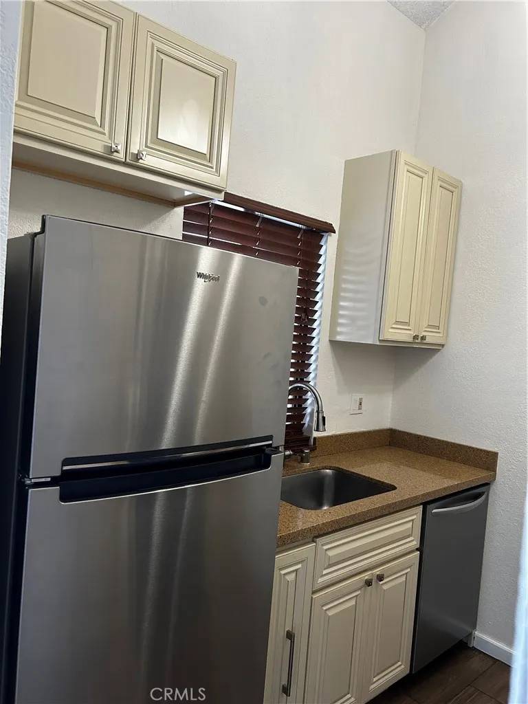South San Francisco, CA 94080,1 Appian Way Street #710-6