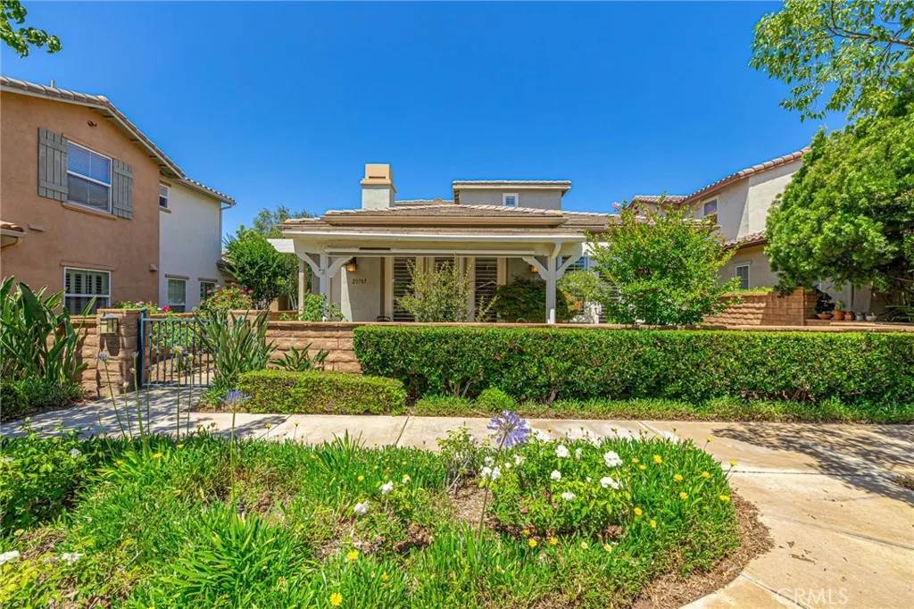 Valencia, CA 91354,23785 Western Cedar Court