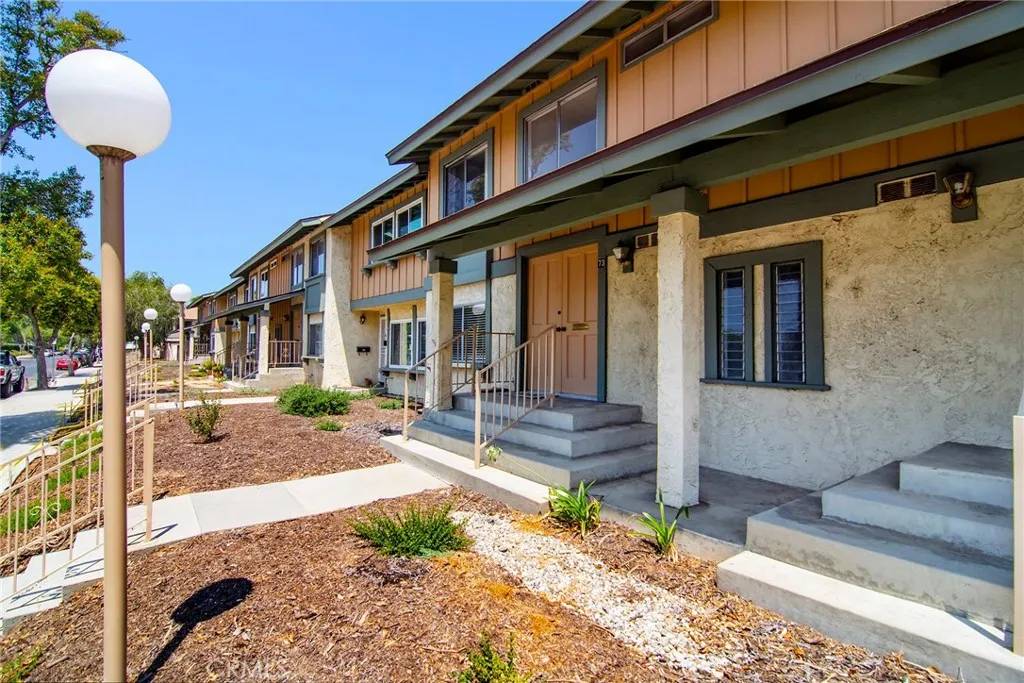 Reseda, CA 91335,18931 Kittridge Street #73