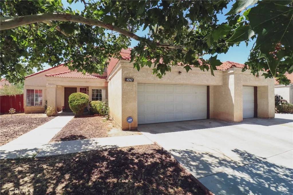Palmdale, CA 93552,4242 Trenton Avenue