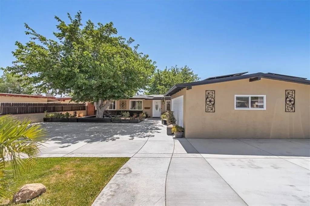 Palmdale, CA 93551,38868 Yucca Tree Street