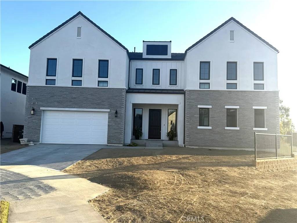 Chatsworth, CA 91311,11091 Woodcrest Court