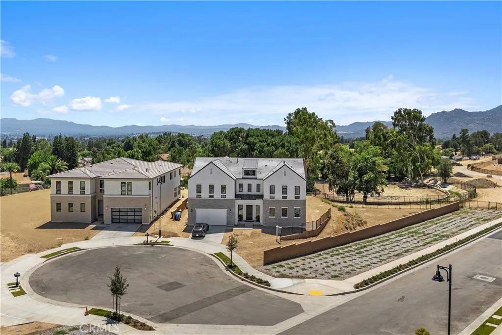 Chatsworth, CA 91311,11091 Woodcrest Court