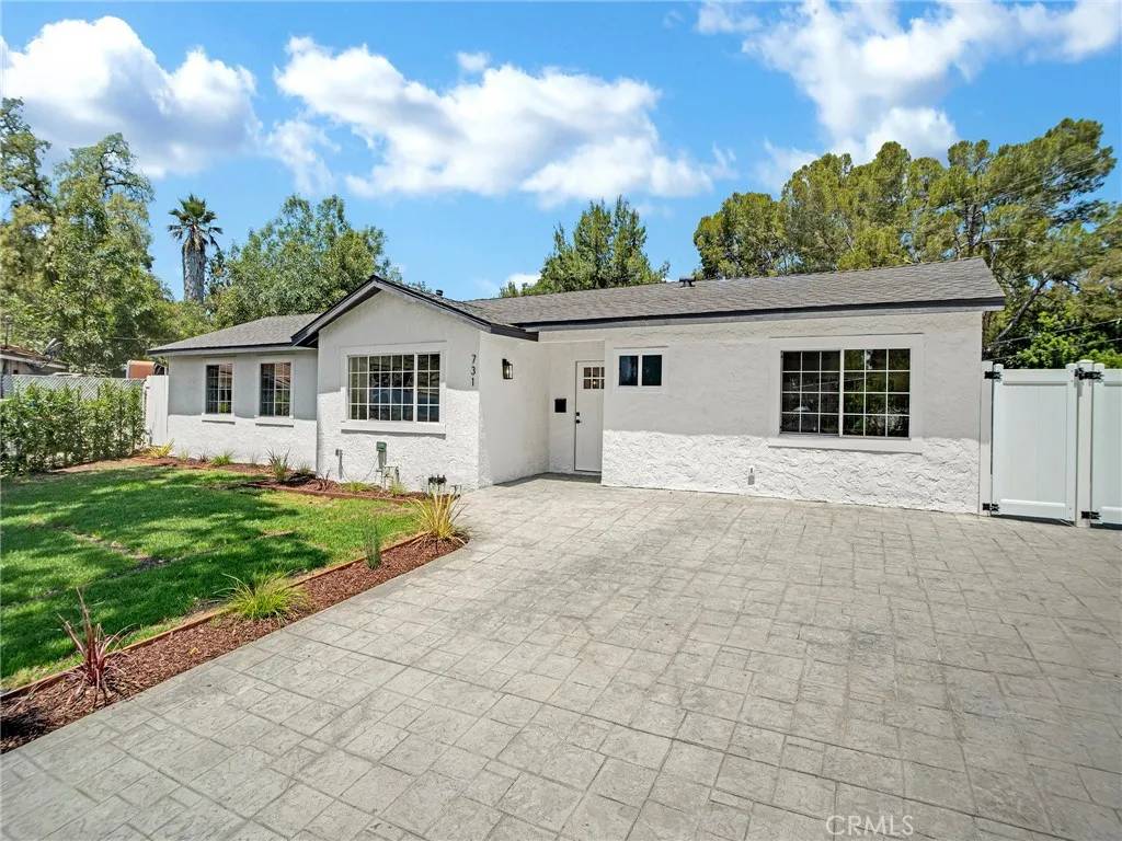 Thousand Oaks, CA 91360,731 Calle Nogal