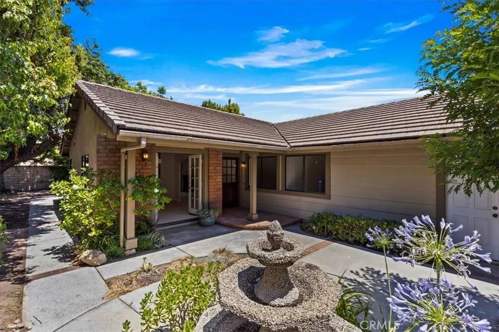 Valencia, CA 91355,23943 Via Rosa Linda