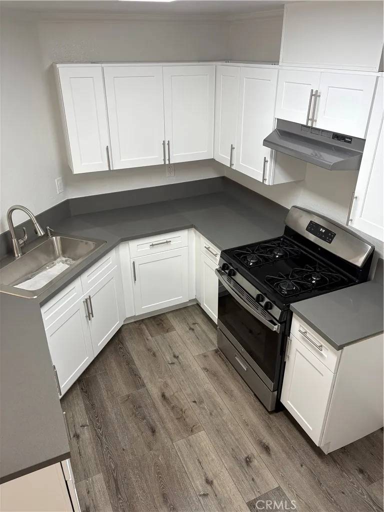 Sylmar, CA 91342,13750 Hubbard Street #28