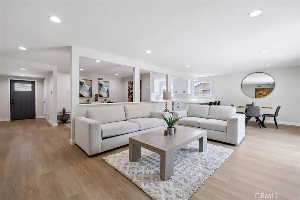 Simi Valley, CA 93063,5704 Katherine Street