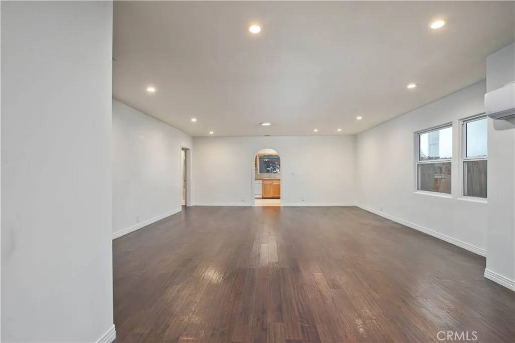 Los Angeles, CA 90066,12413 Westminster Avenue