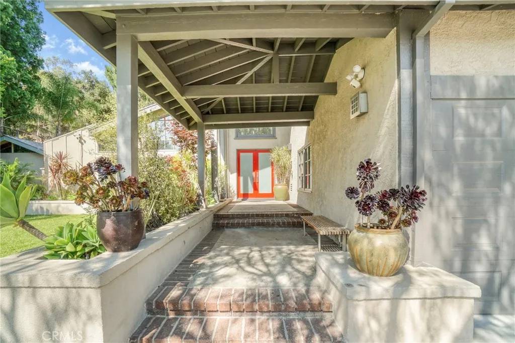 Tarzana, CA 91356,3757 Coldstream Terrace