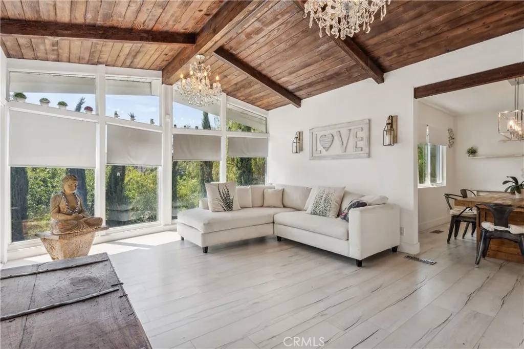 Woodland Hills, CA 91364,4922 Escobedo Drive