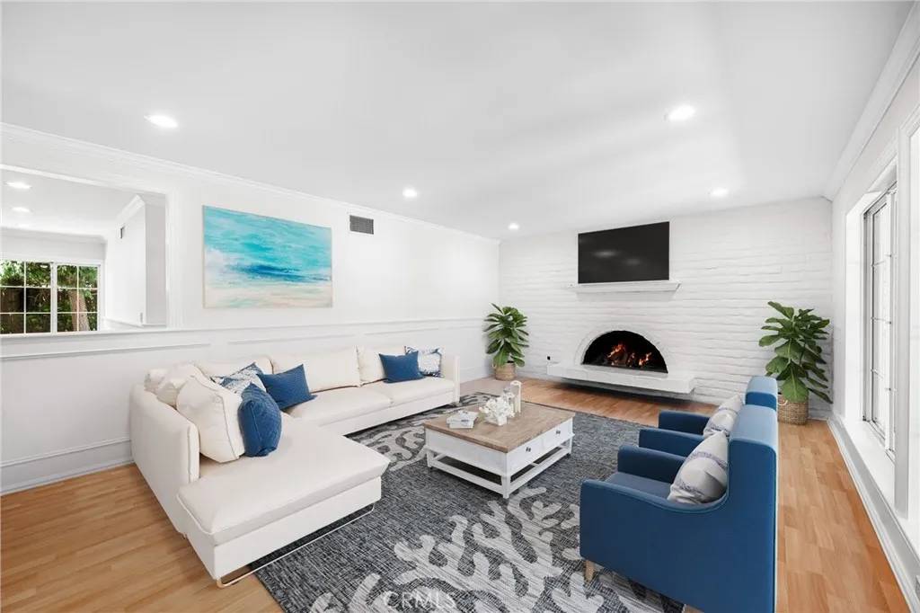 Westlake Village, CA 91361,1683 Camberwell Place