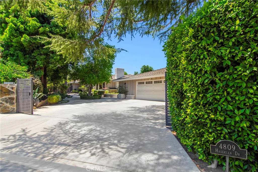 Tarzana, CA 91356,4809 Hasekian Drive