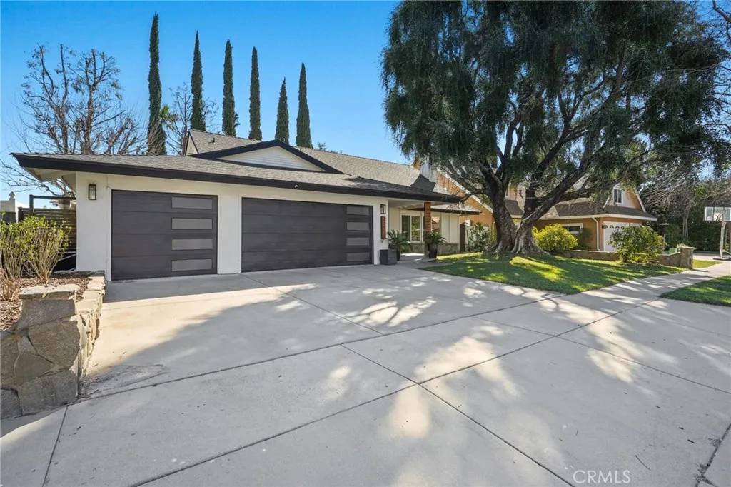 Calabasas, CA 91301,26950 Helmond Drive