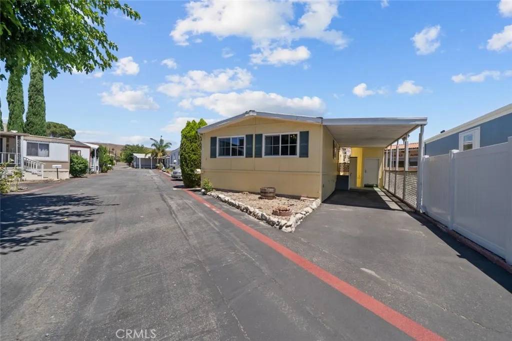 Canyon Country, CA 91387,18323 Soledad Canyon #5