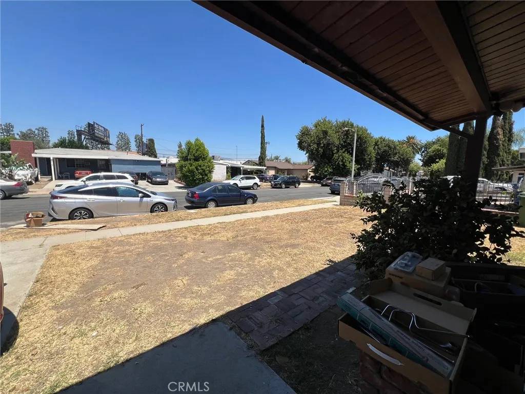 Panorama City, CA 91402,8165 Mammoth Avenue