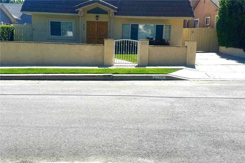 Woodland Hills, CA 91364,5358 Baza Avenue