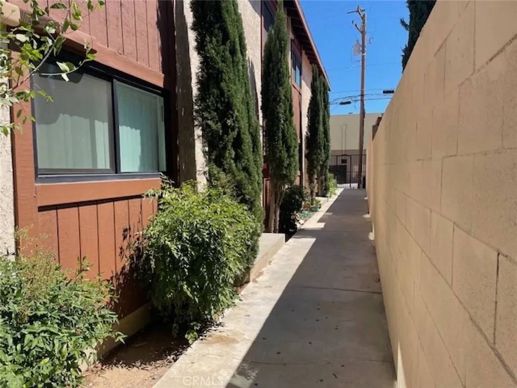 Palmdale, CA 93550,324 E Avenue Q7