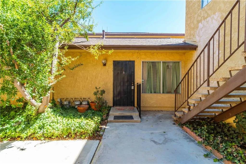 Lancaster, CA 93534,42925 15th Street West #6