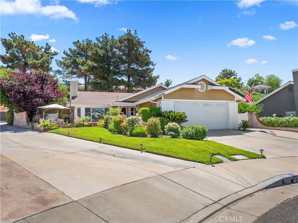 Saugus, CA 91350,27728 Clark Court