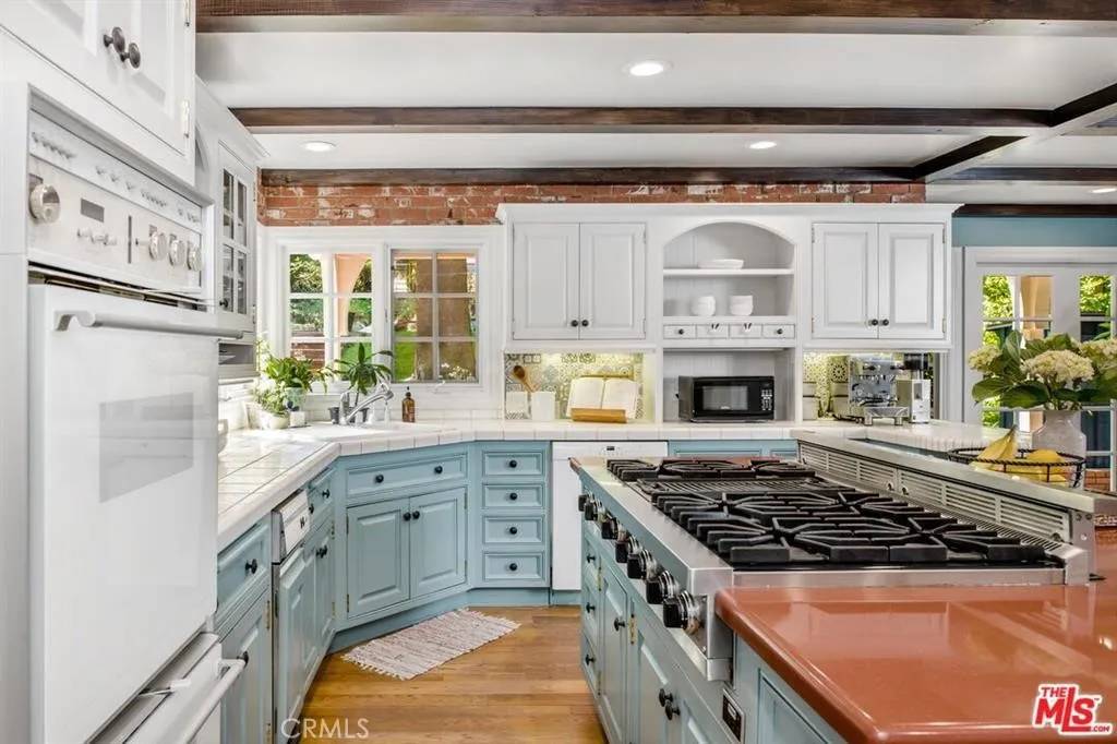 Hidden Hills, CA 91302,5255 ROUND MEADOW Road