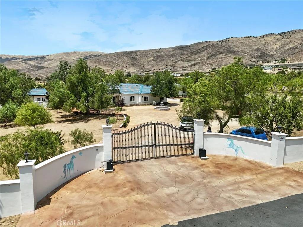 Agua Dulce, CA 91390,7227 Spigno Place