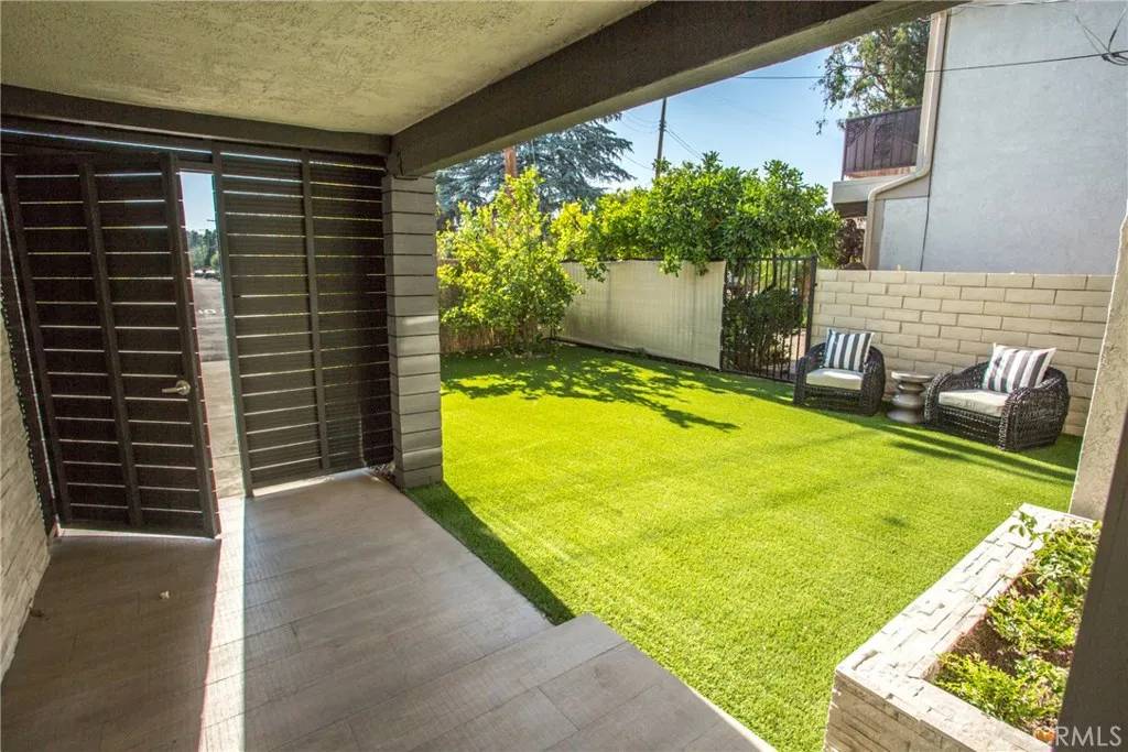 Valley Village, CA 91607,5714 Vantage Avenue
