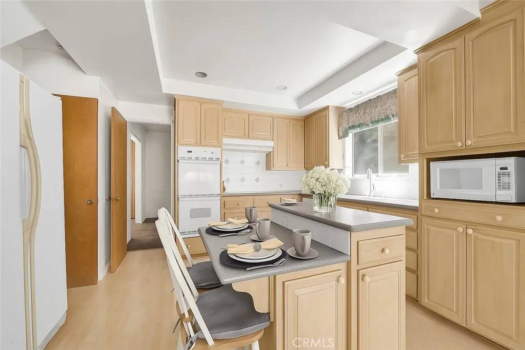 West Hills, CA 91304,8515 Eatough Place