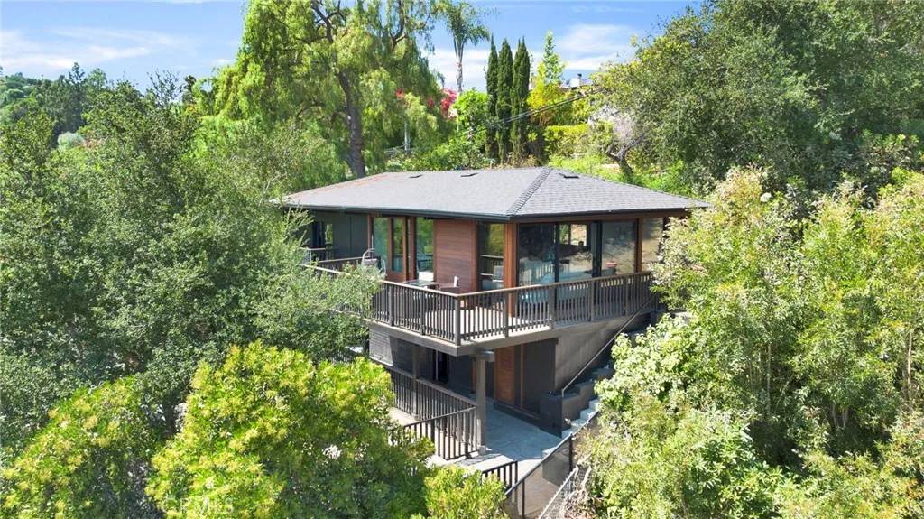 Sherman Oaks, CA 91423,4009 Weslin Avenue