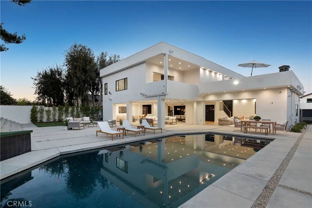 Tarzana, CA 91356,4001 Coldstream