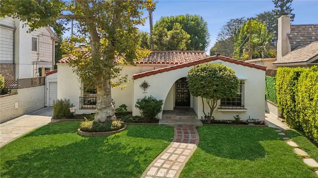 Toluca Lake, CA 91602,4345 Talofa Avenue