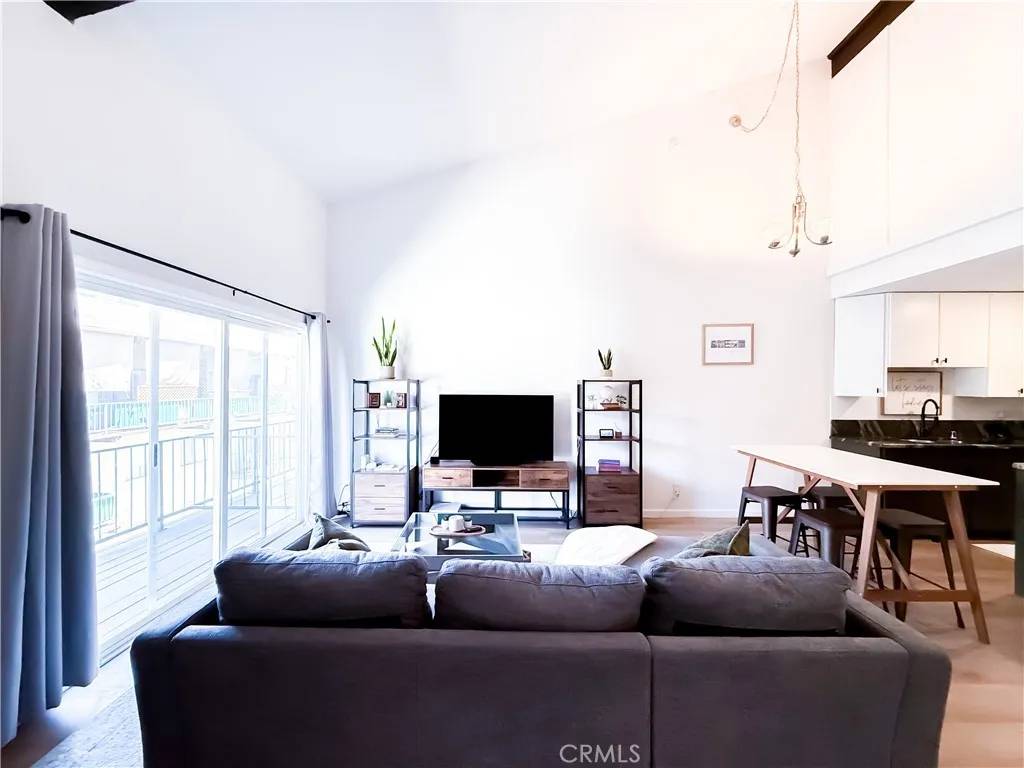 Encino, CA 91316,5460 White Oak Avenue #C338