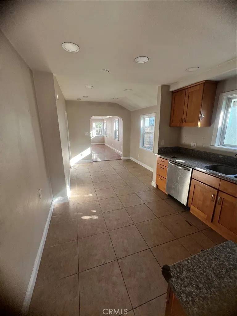 South Gate, CA 90280,9307 San Miguel Avenue