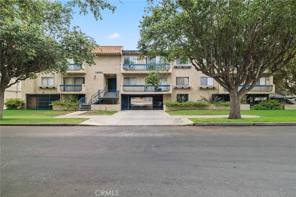 Sherman Oaks, CA 91411,14560 Clark Street #215