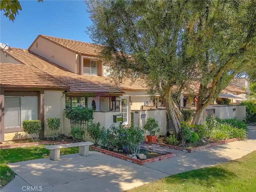 Valencia, CA 91355,24637 Trevino Drive