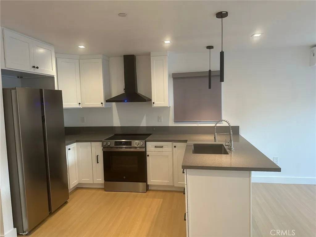 Chatsworth, CA 91311,10017 Mason #A