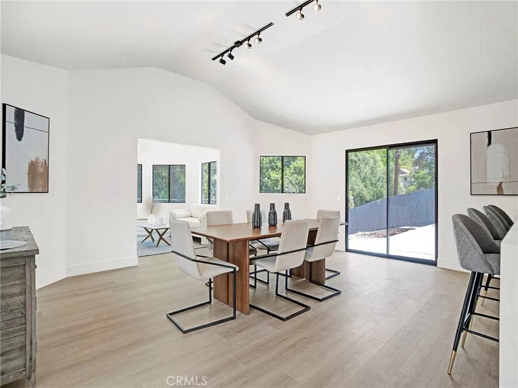 Thousand Oaks, CA 91360,731 Calle Nogal