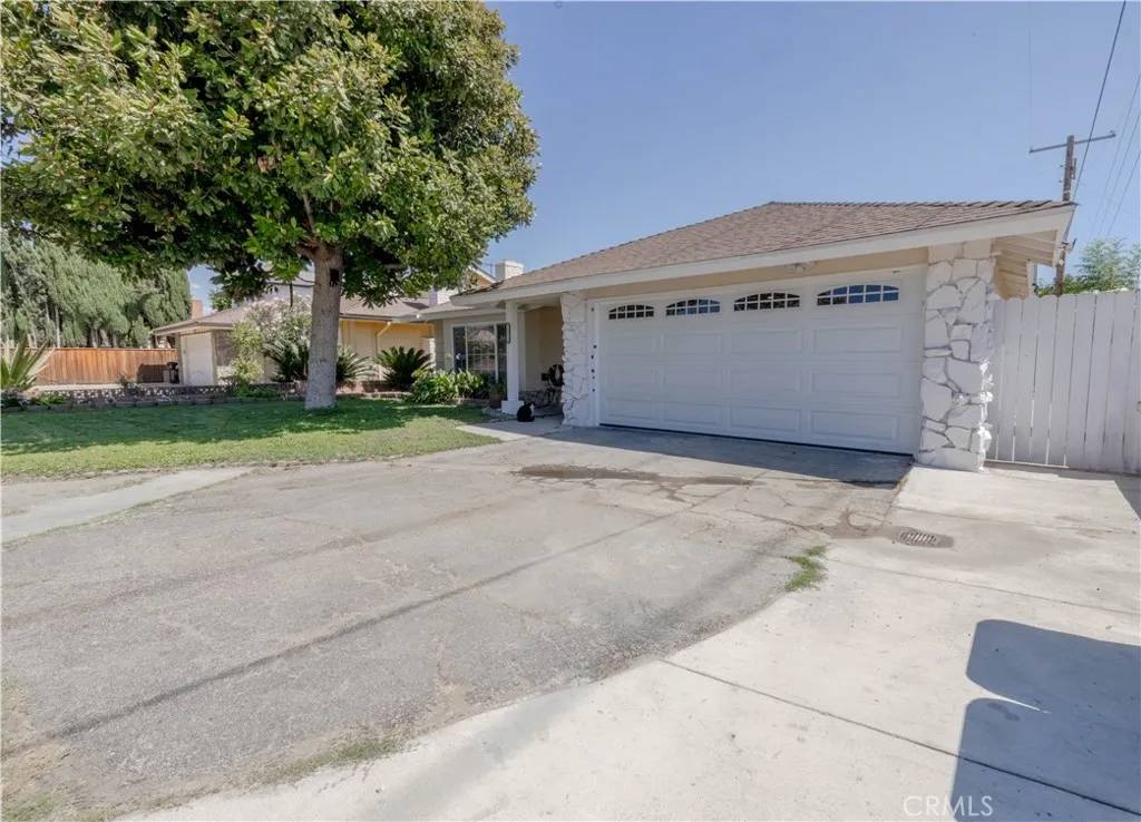 Arleta, CA 91331,13524 Chase Street